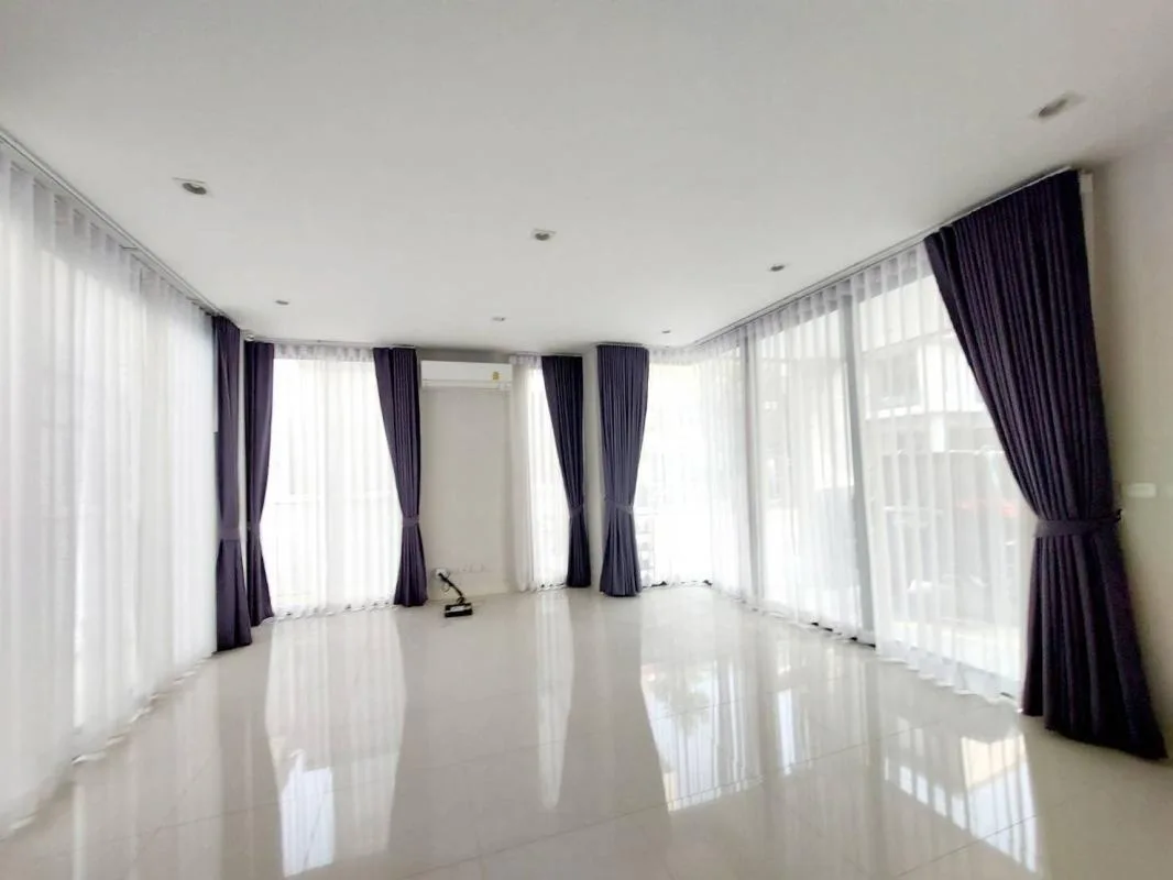 Baan Klang Muang Classe Ekkamai-ramintra — photo 6