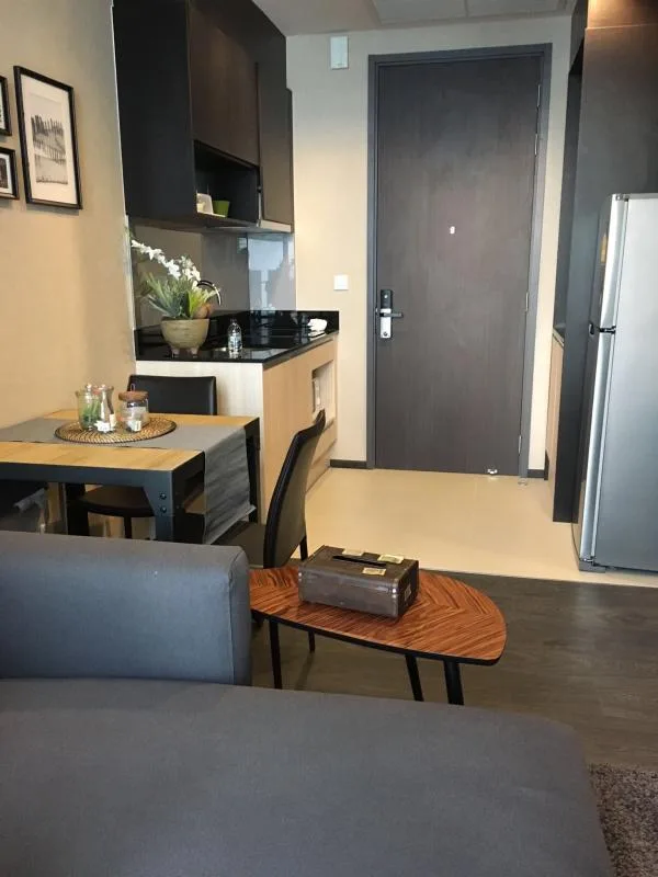 Edge Sukhumvit 23 — photo 2