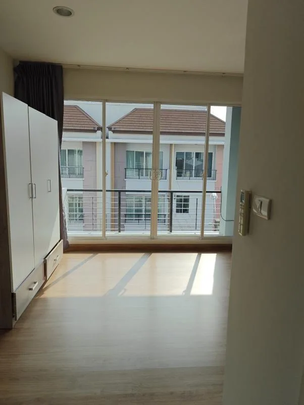 Baan Klang Muang Ladprao 71 — photo 5