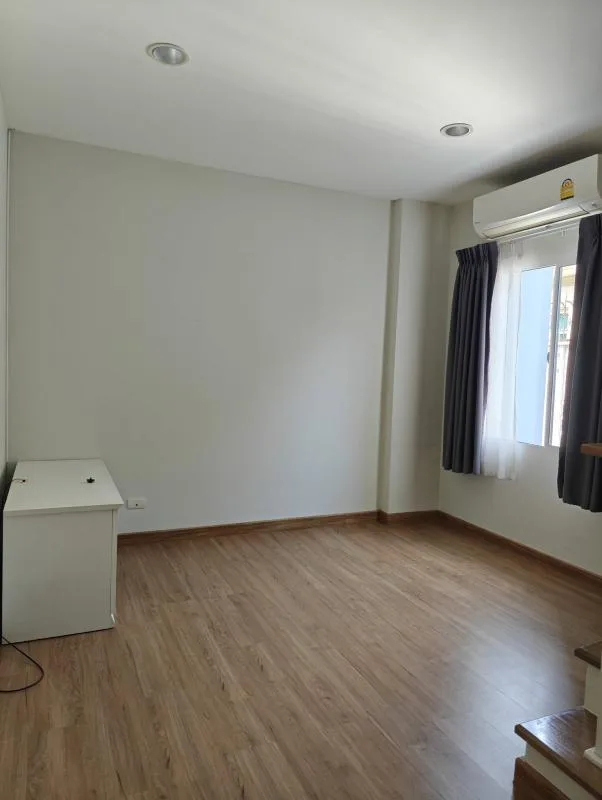 Baan Klang Muang Ladprao 71 — photo 6
