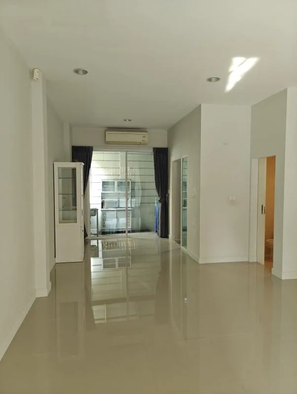 Baan Klang Muang Ladprao 71 — photo 10