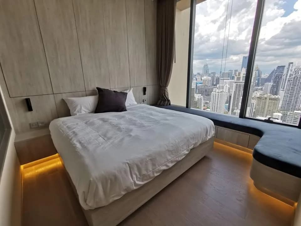 The Esse Asoke — photo 11