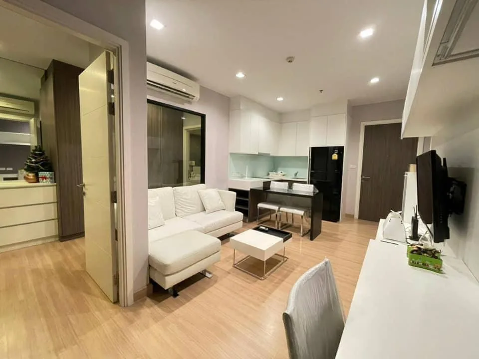 Urbano Absolute Sathon - Taksin — photo 1