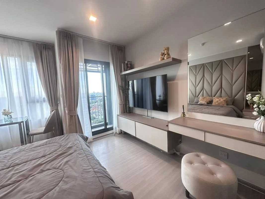 Life Sathorn Sierra — photo 1