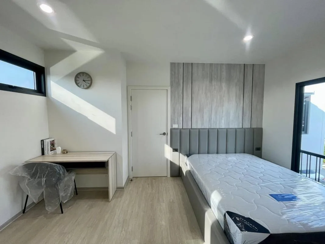 Townhome — photo 11