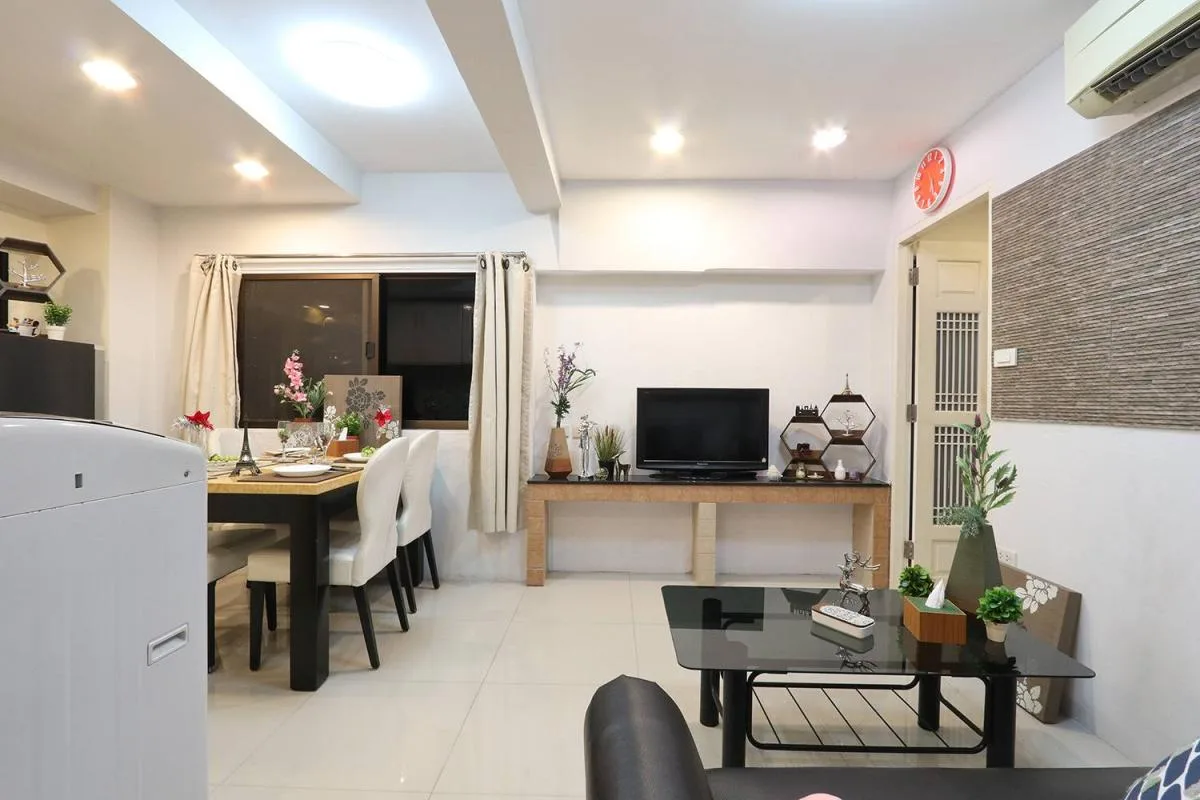 Thonglor Tower — photo 3