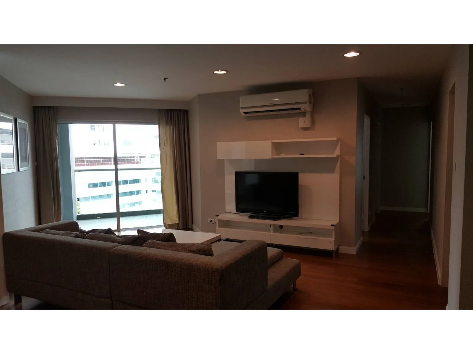 Belle Grand Rama 9 — photo 2