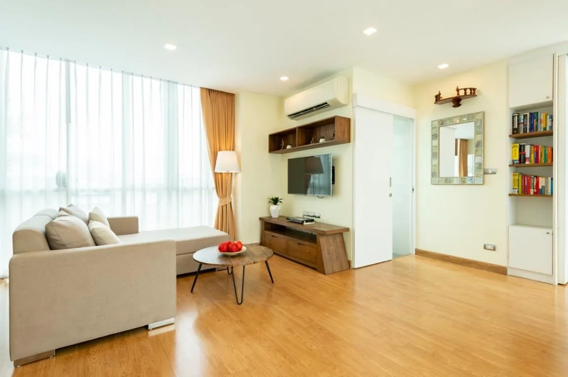 Tree Condo LUXE Sukhumvit 52 — photo 1