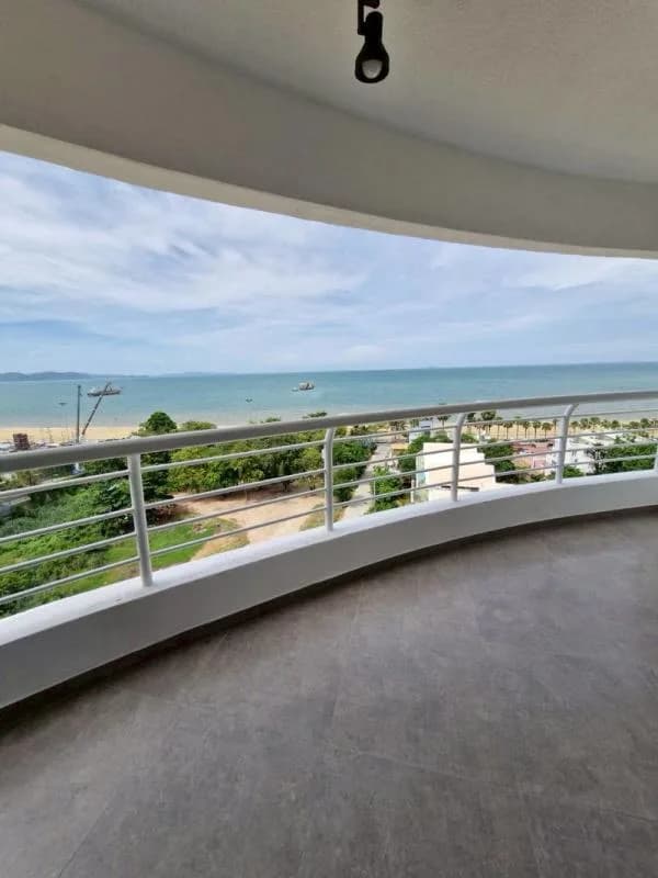 Metro Jomtien Condotel — photo 16