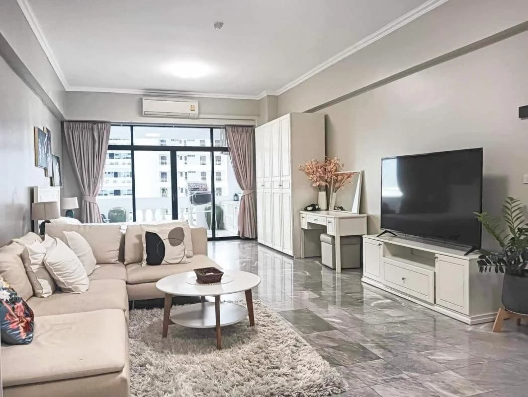 Jomtien Complex — photo 1