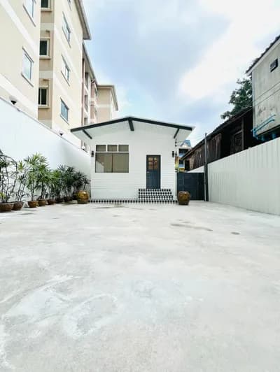 Townhome Surasak