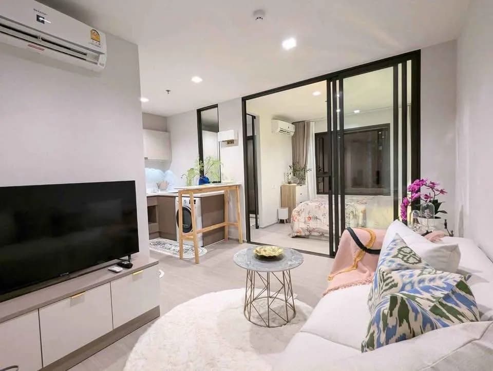 Life Sathorn Sierra — photo 1