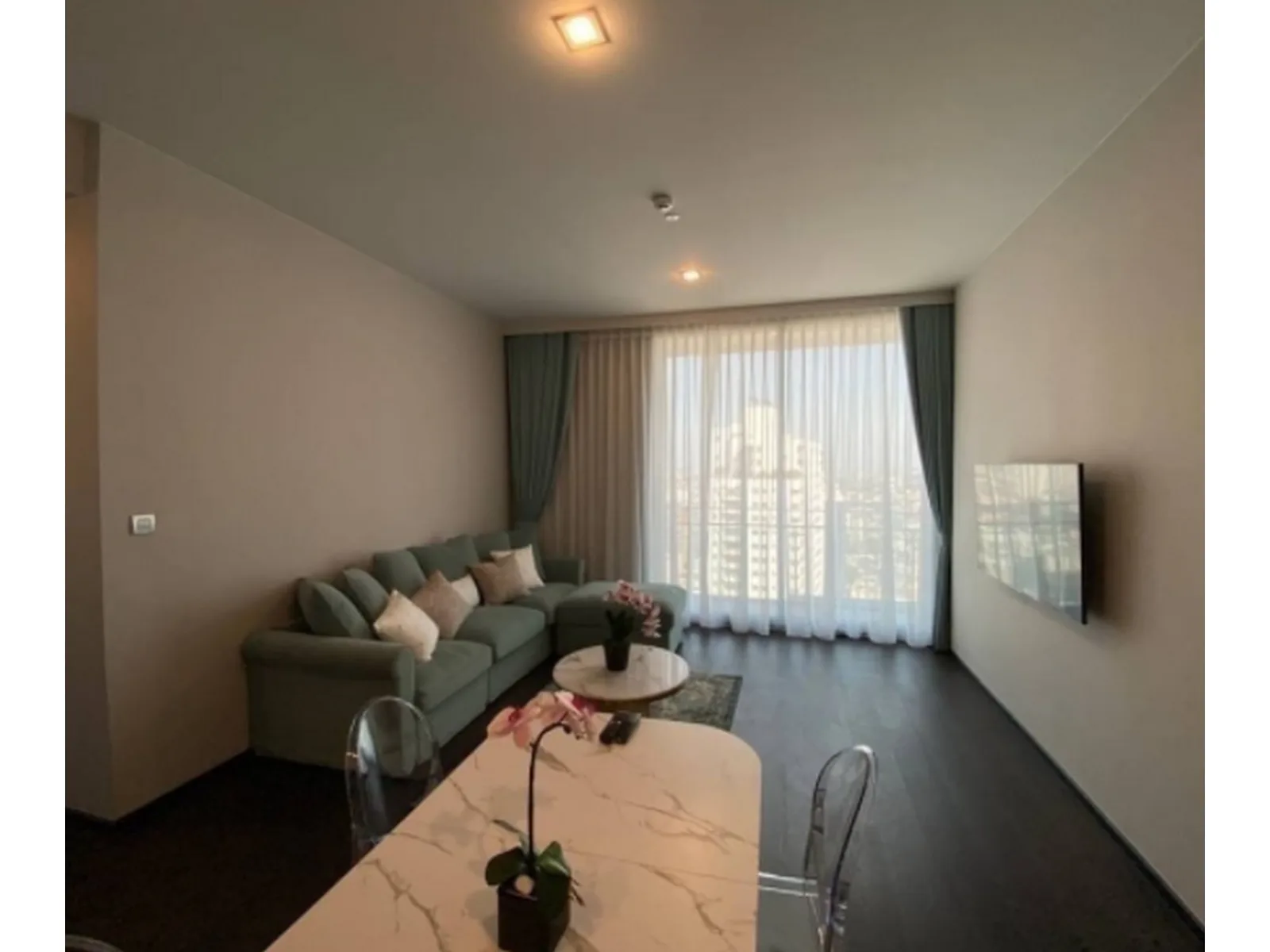 Laviq Sukhumvit 57 — photo 1