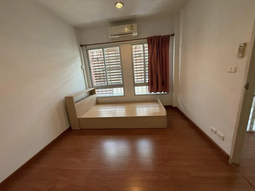 Baan Klang Muang Sathorn-Taksin 1 — photo 3