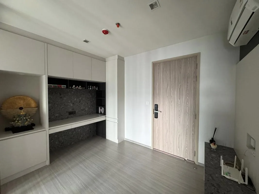Life Sathorn Sierra — photo 1