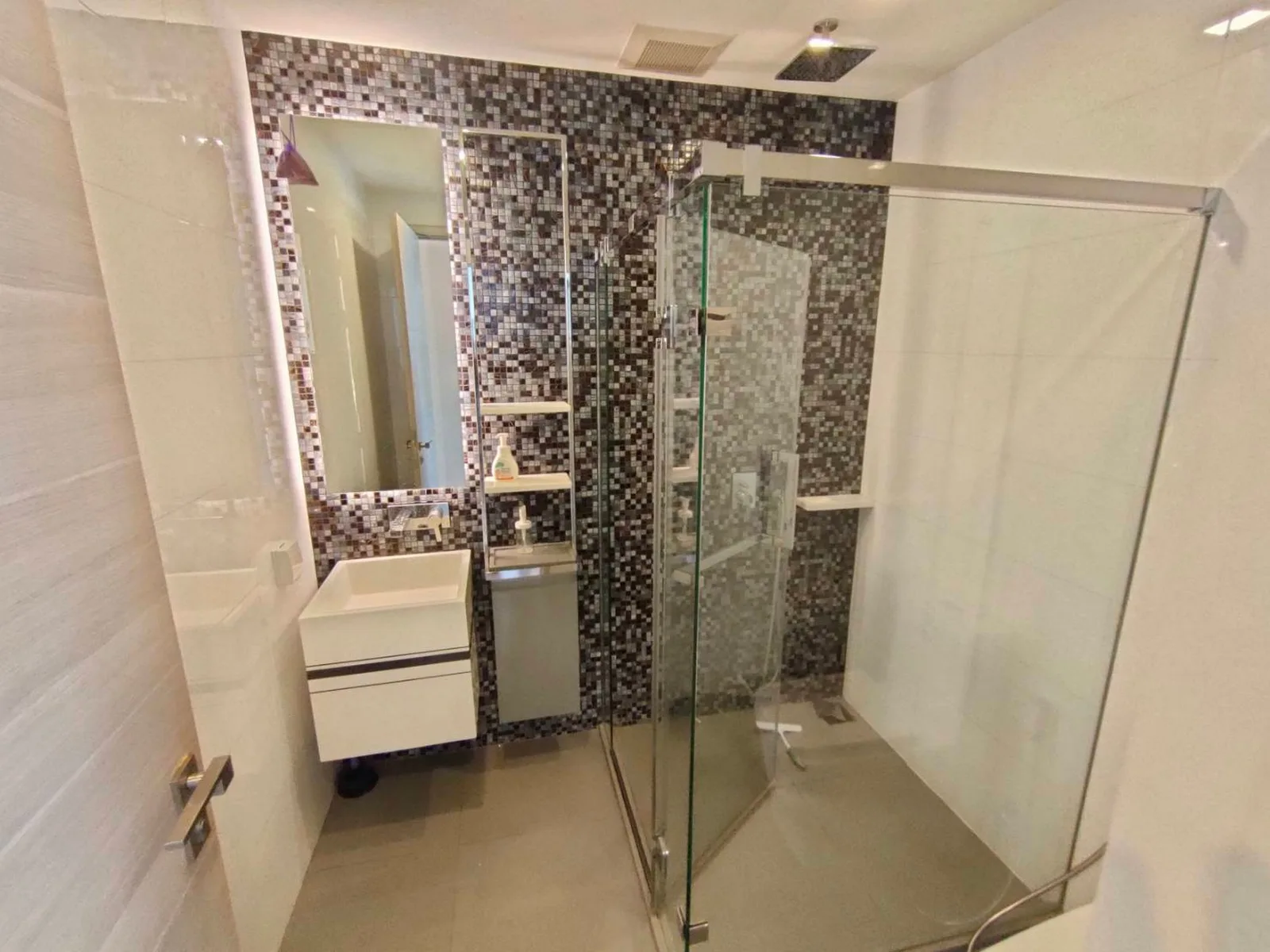 The room Sathorn - TanonPun — photo 13