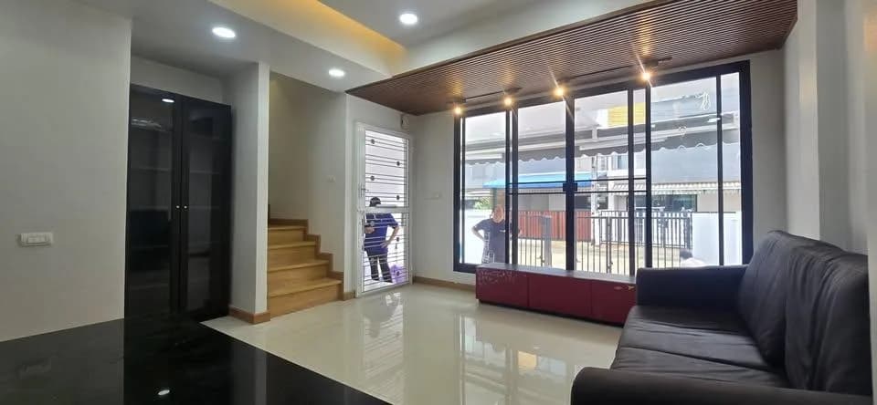 Sarin Wiz Sukhumvit 107 — photo 1