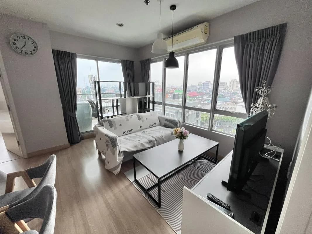 Motif Condo — photo 2
