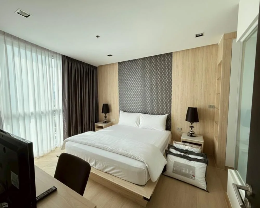 Sky Walk Condominium — photo 9