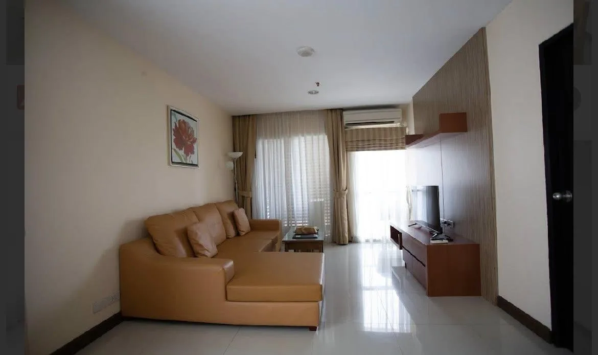 42 Grand Residence — photo 1