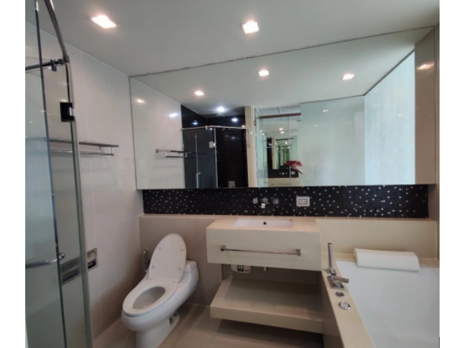 The Address Sathorn — photo 4