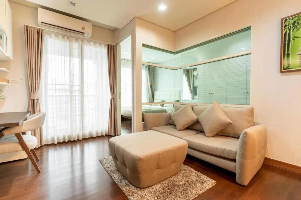 Ivy Thonglor — photo 2