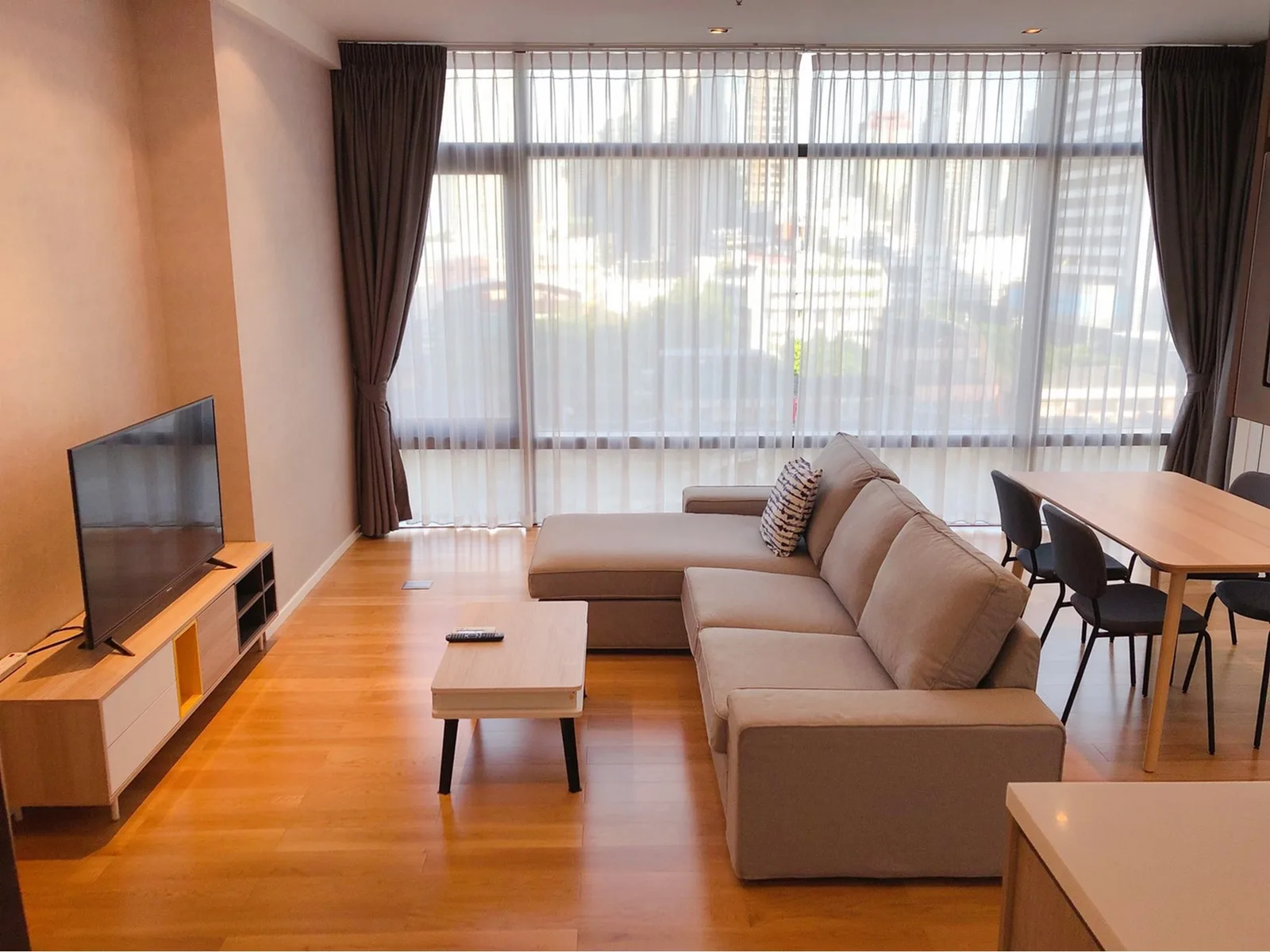 Circle Living Prototype — photo 1
