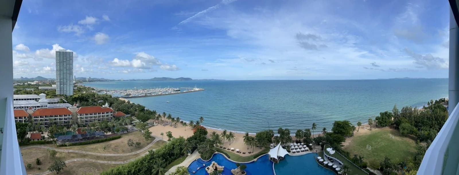 Movenpick White Sand Beach — photo 19
