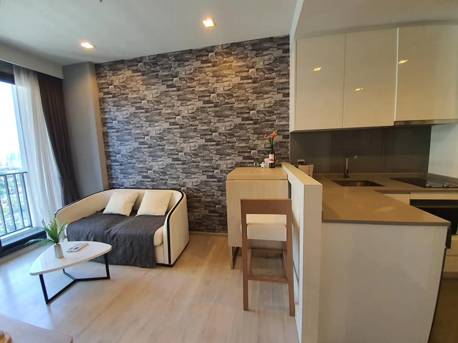 M Thonglor 10 — photo 4