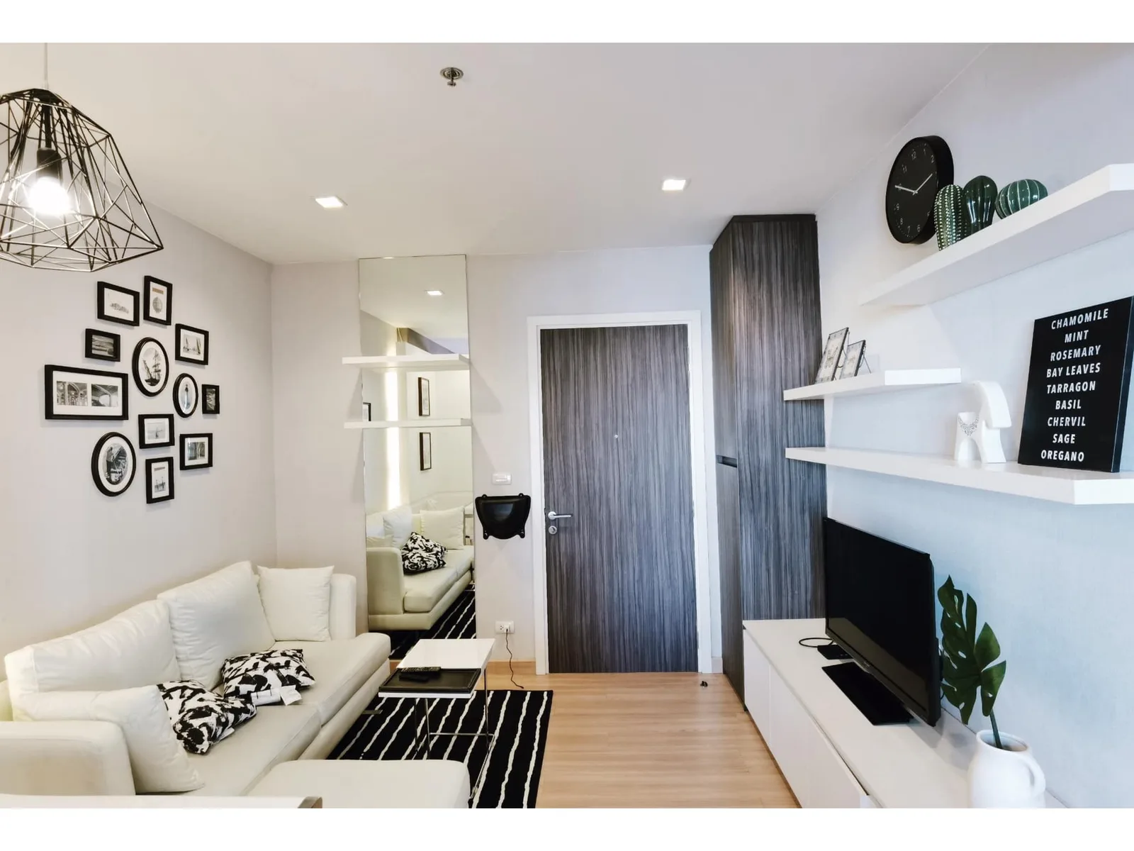 Urbano Absolute Sathon - Taksin — photo 1