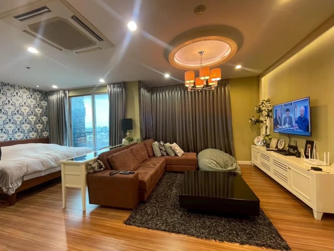 Sathorn House — photo 1