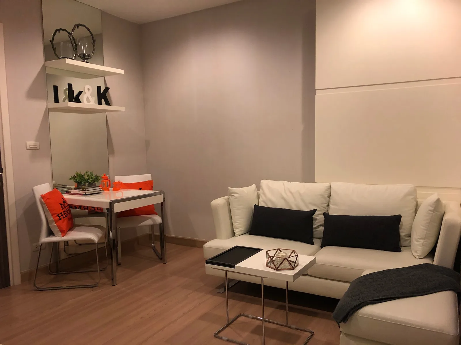 Urbano Absolute Sathon - Taksin — photo 2
