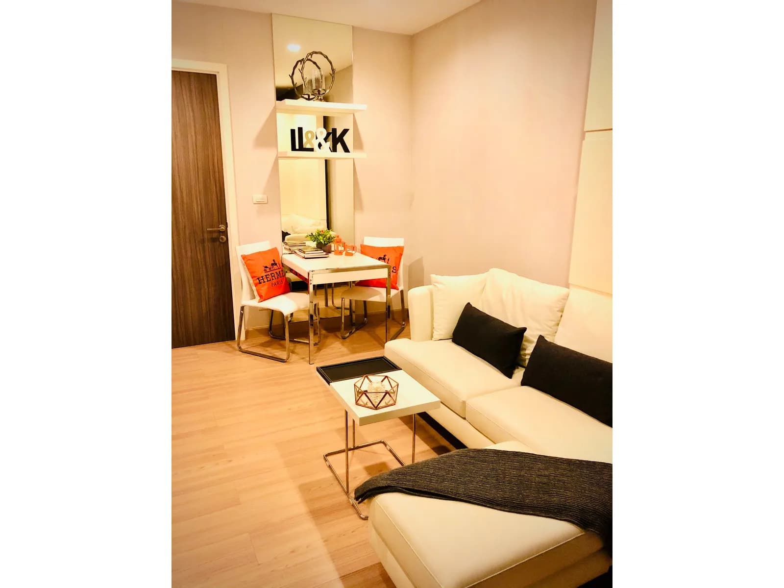 Urbano Absolute Sathon - Taksin — photo 3
