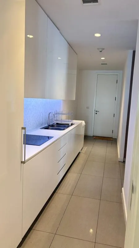 185 Rajadamri — photo 14