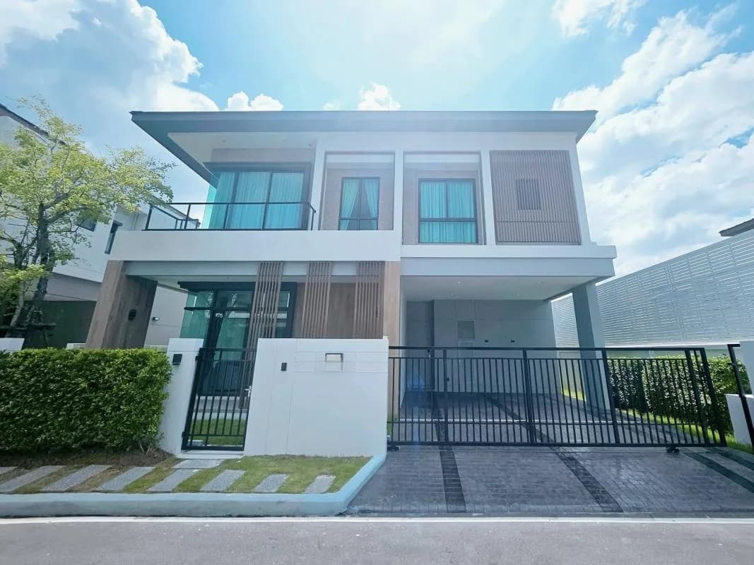 Grand Bangkok Boulevard Bangna-onnut — photo 1