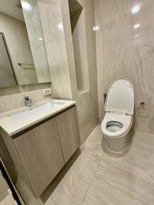 Chewathai Residence Thonglor — photo 9