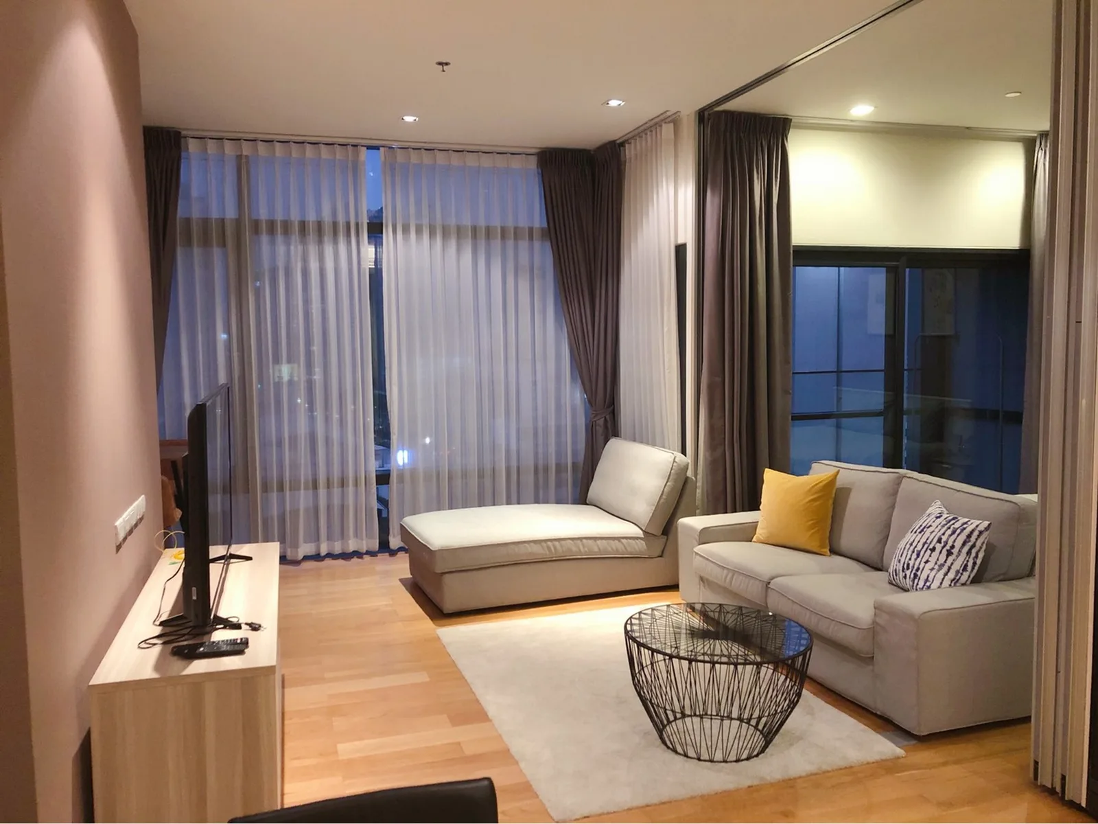 Circle Living Prototype — photo 2
