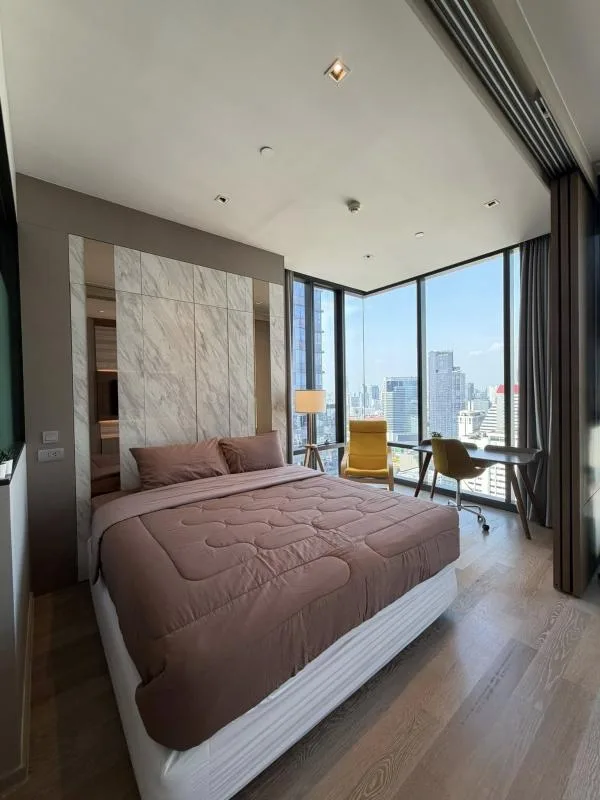 Ashton Silom — photo 1