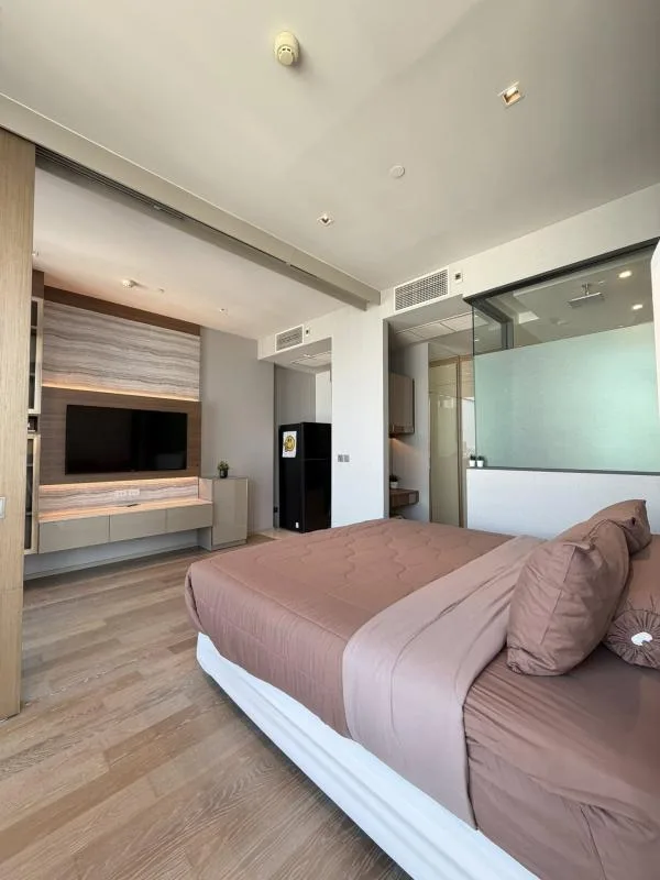 Ashton Silom — photo 4