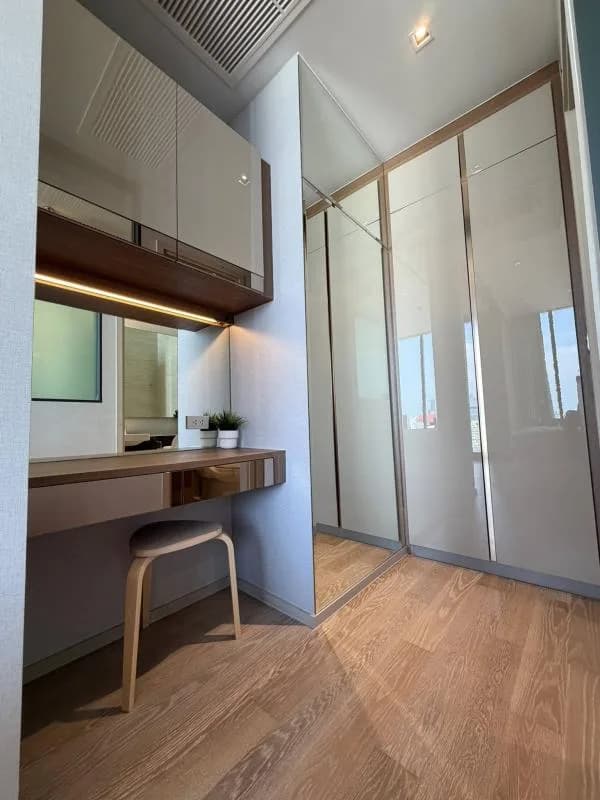 Ashton Silom — photo 10