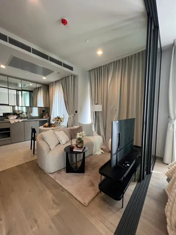 The Crest Park Residences — photo 1