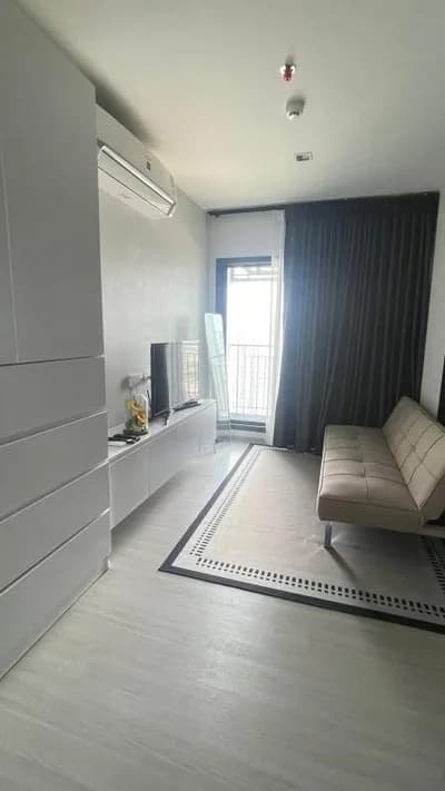 Life Sathorn Sierra
