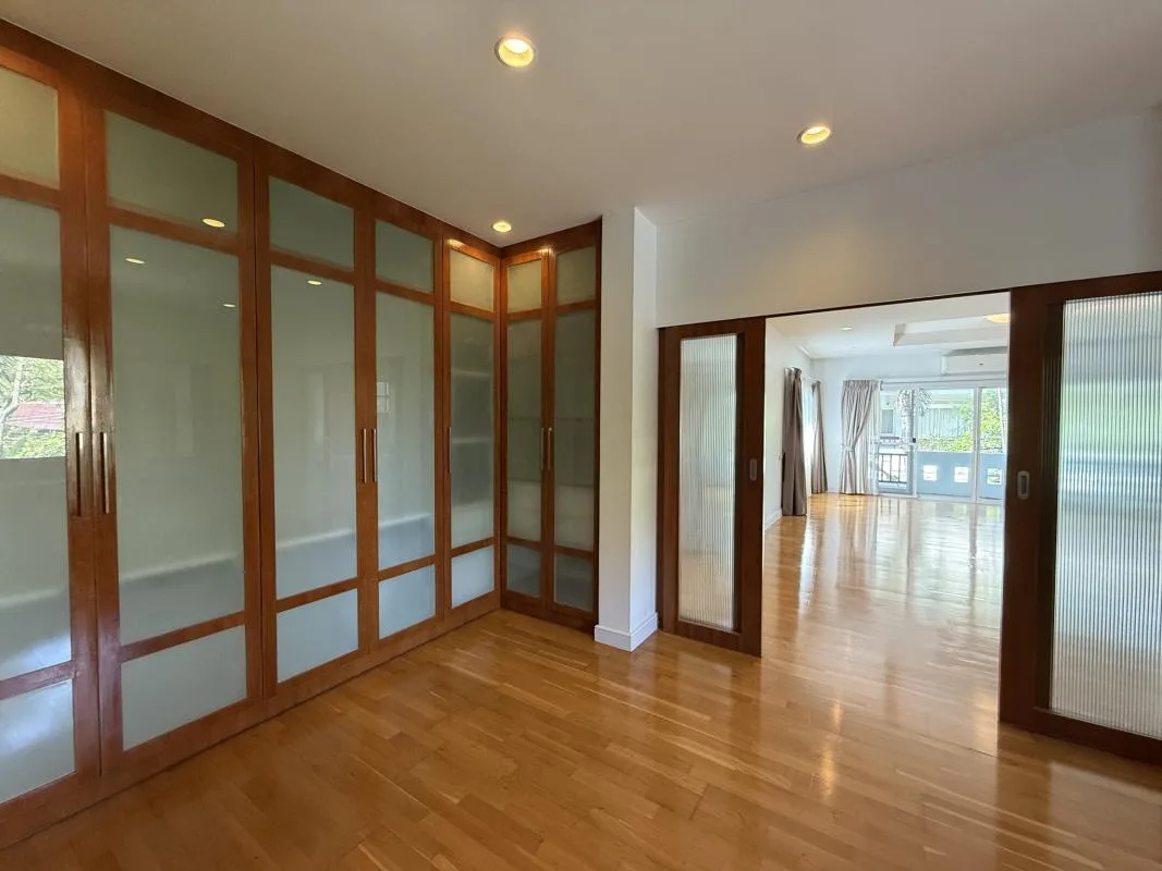 Sukhumvit 36 Garden Village — photo 7