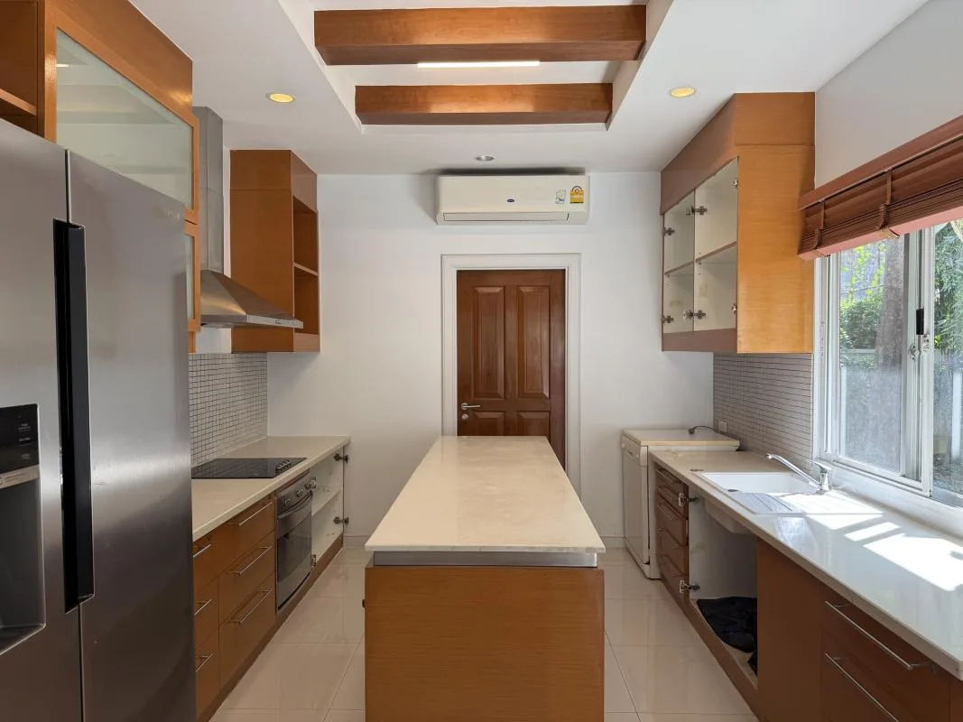 Sukhumvit 36 Garden Village — photo 10