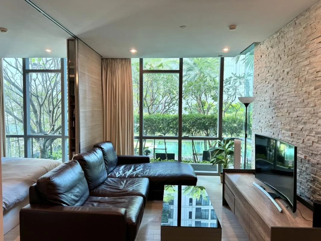 The Room Sukhumvit 21 — photo 1