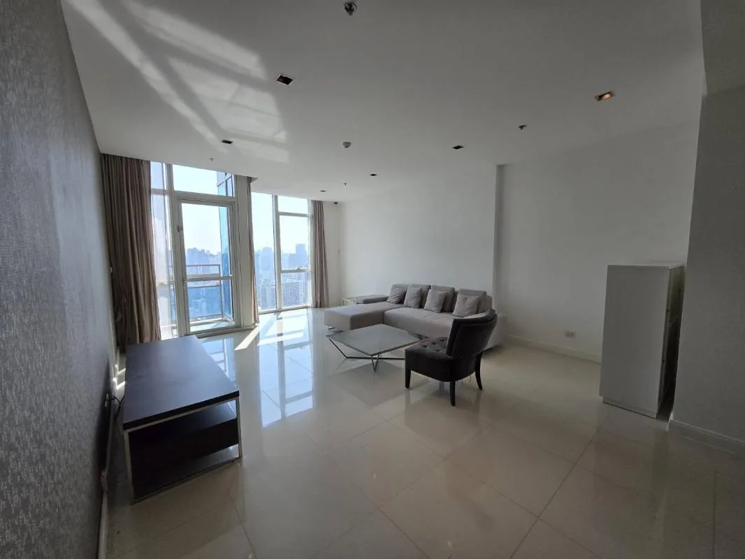 Athenee Residence — photo 1