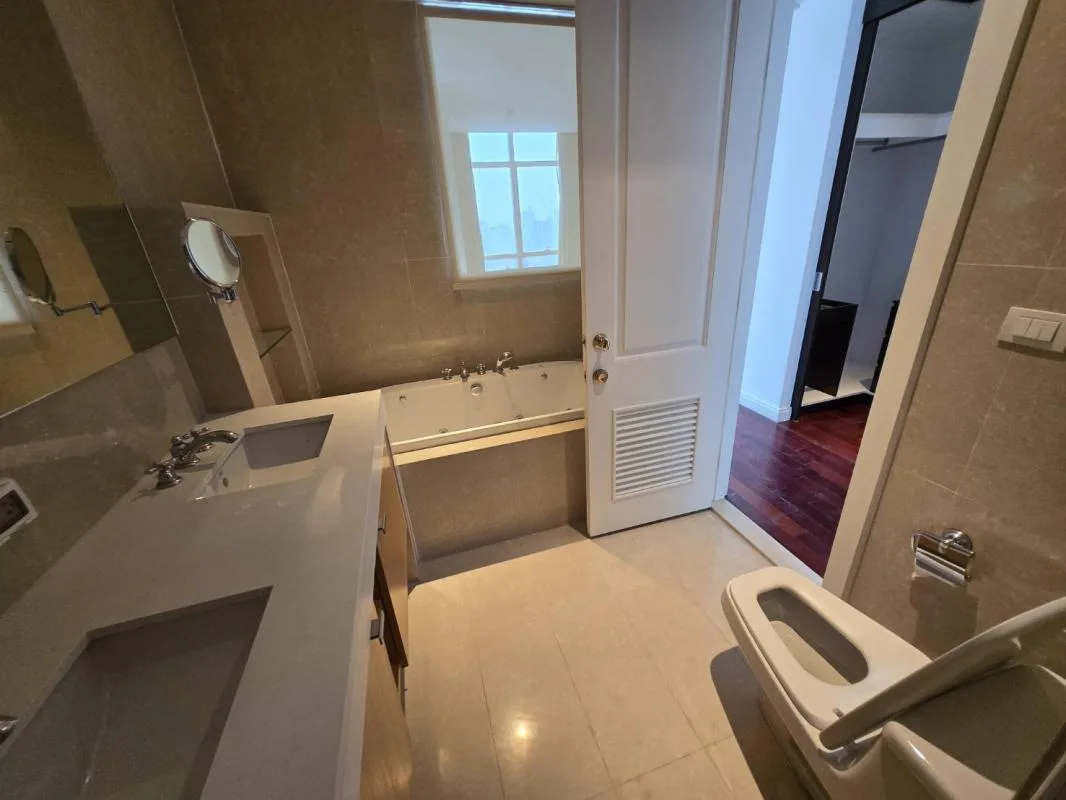 Athenee Residence — photo 8