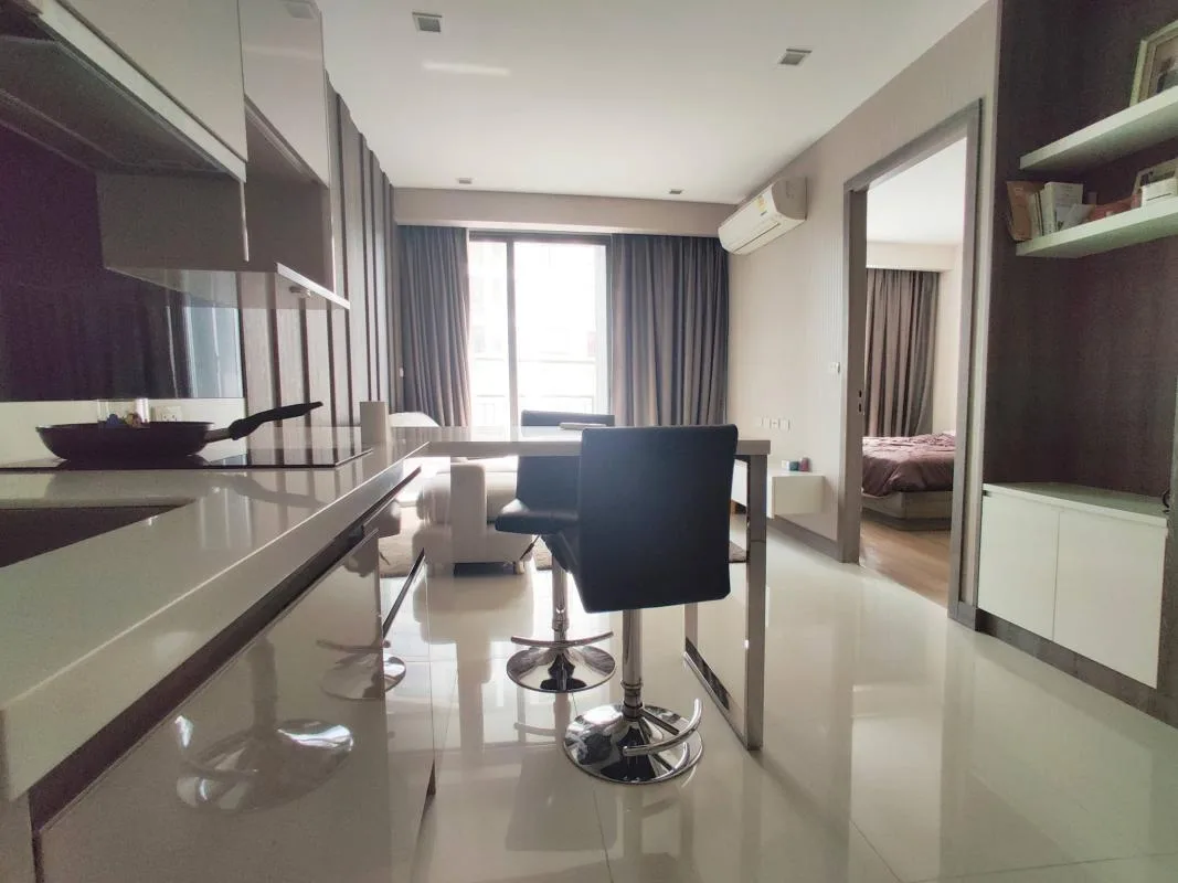 Trapezo Sukhumvit 16 — photo 2
