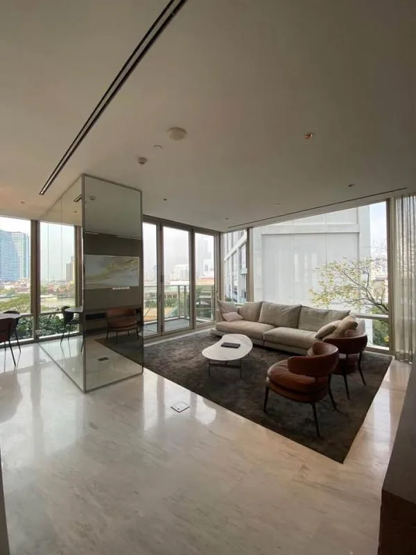 Four Seasons Private Residences — photo 1
