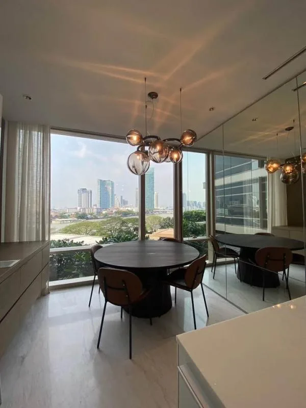 Four Seasons Private Residences — photo 4
